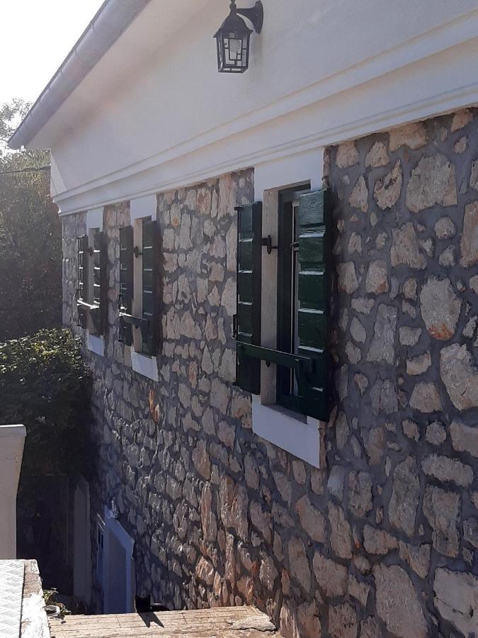 Apartments With A Parking Space Lukoran Exterior photo